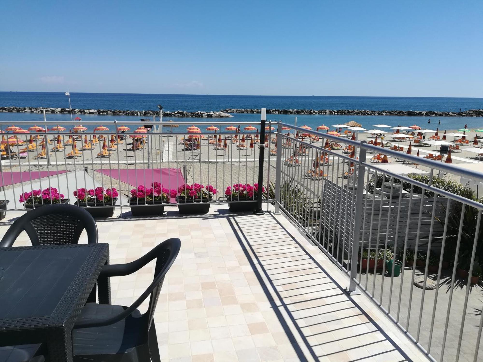Hotel&Residence Cavalluccio Marino Rimini Esterno foto