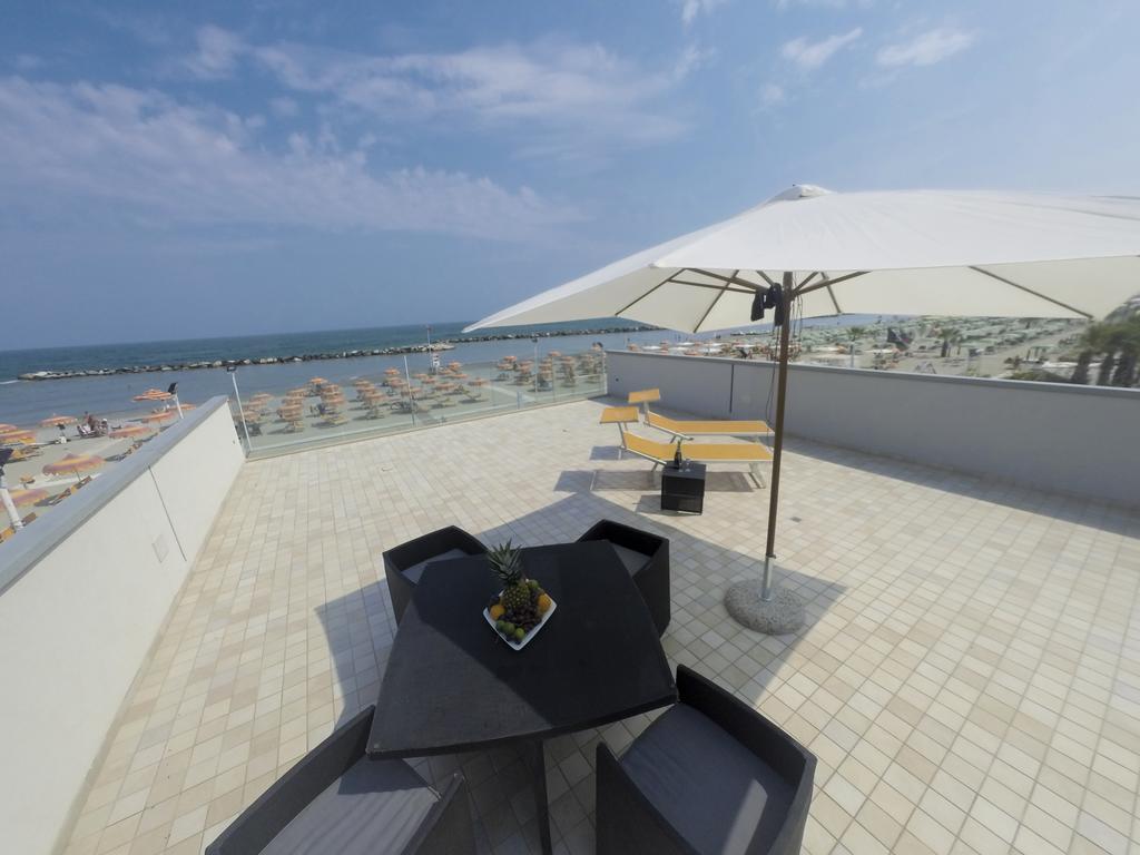 Hotel&Residence Cavalluccio Marino Rimini Esterno foto