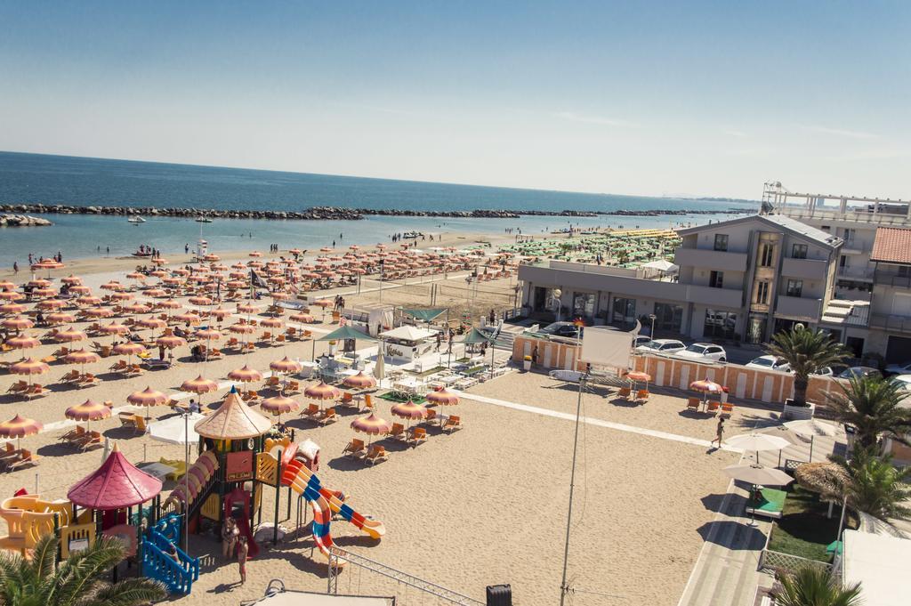 Hotel&Residence Cavalluccio Marino Rimini Esterno foto
