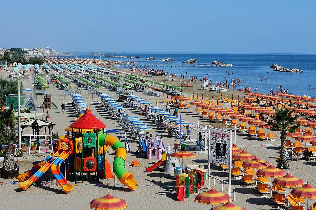 Hotel&Residence Cavalluccio Marino Rimini Esterno foto